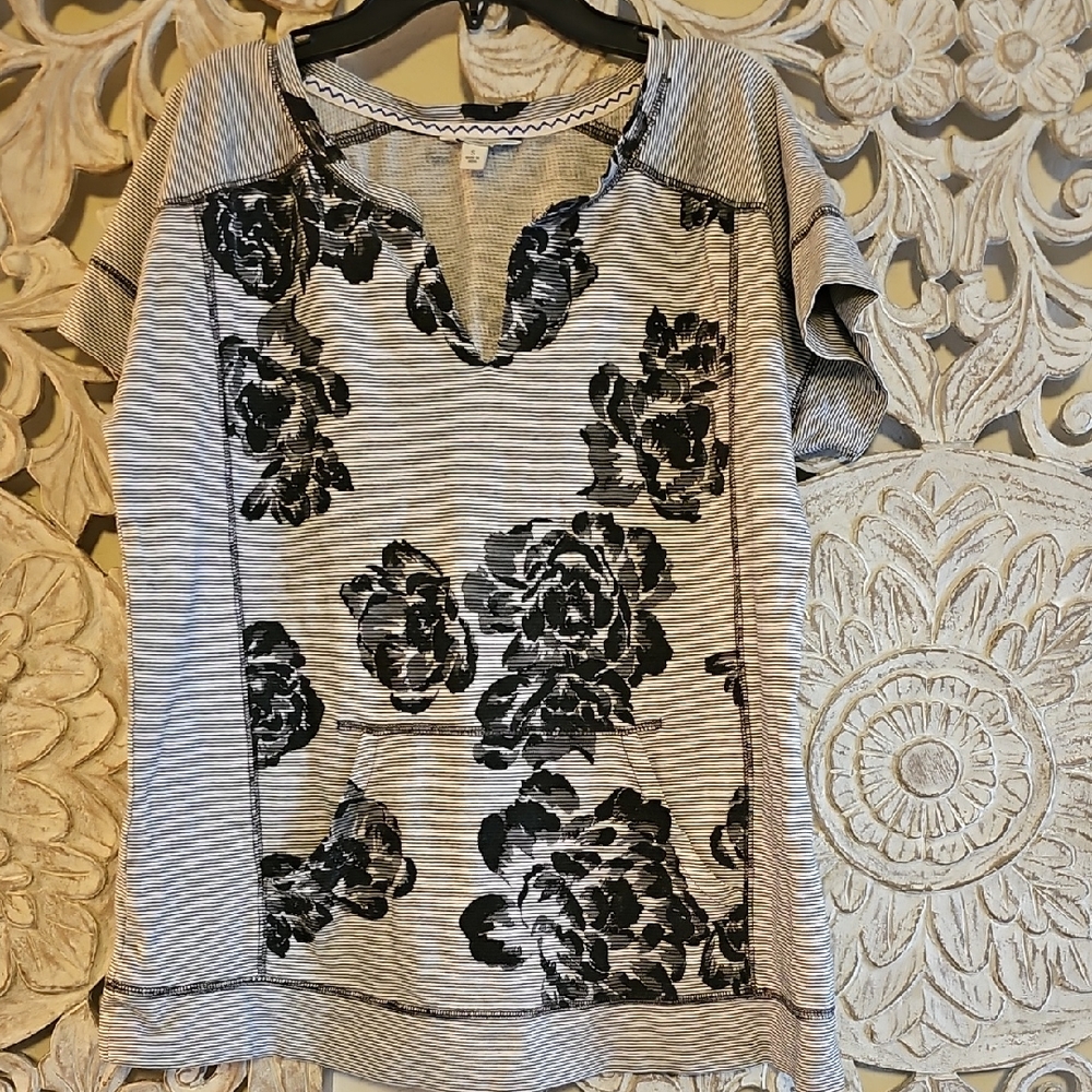 Lucky Lotus Floral Print Women's Top